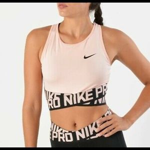 Nike Pro Intertwist crop top